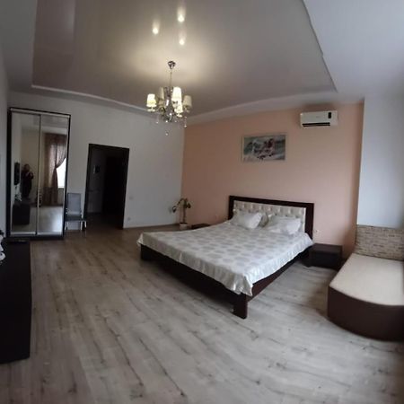 Apartament Na Panteylemonovskaya 敖德萨 外观 照片